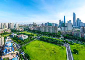 Naklejka premium Widok z drona na miasto Guangzhou w Chinach