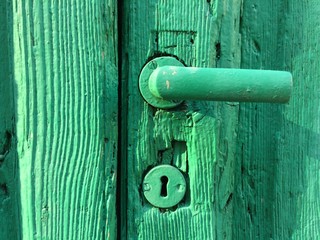 Detalle de puerta verde