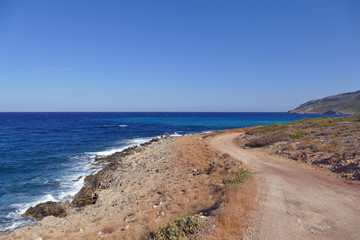 Fototapeta na wymiar Beautiful coastal path in Kythera, Greece