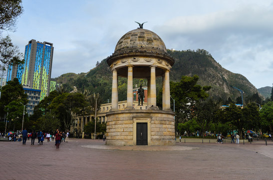 Bogota/Colombia: Simon Bolivar statue, at Journalists Park Gabriel Garc&iacute;a M&aacute;rquez