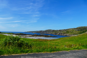 Blick über die Scourie Bucht  in Schottland, in der Nähe von Ullapool