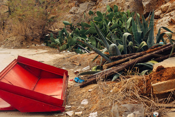 Nature and trash, HUMAN CONTAMINATION OF NATURE
