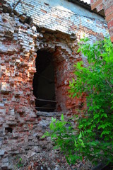 Fototapeta na wymiar old door in stone wall