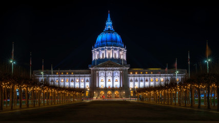 Fototapeta na wymiar San Francisco City Hall at Night