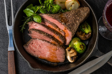 ローストビーフ　Freshly made roast beef