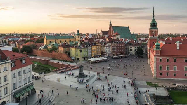 4K sunset Time lapse of the Castle Square in Warsaw