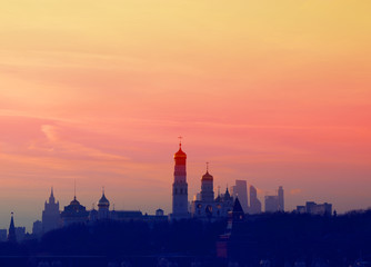 Obraz premium Beautiful photo of the sky sunset in the Moscow Kremlin