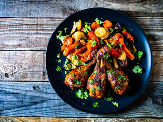 Barbecue chicken drumsticks with roast vegetables