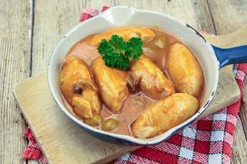 quenelles de volaille sauce aux olives
