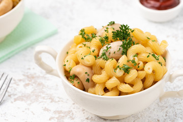macaroni cheese with champignon mushroom