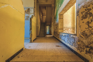 Prison H11