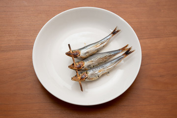 めざし　焼魚