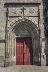 Fototapeta premium Saint-Flour Cathedral (Cathedrale Saint-Pierre-et-Saint-Flour de Saint-Flour, built 1398 - 1466) - Roman Catholic Church located in town of Saint-Flour, Cantal department, Auvergne region, France.