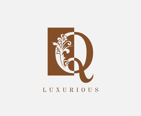 Q Letter Classic Vintage Logo. Luxury Q Swirl Square Logo Icon