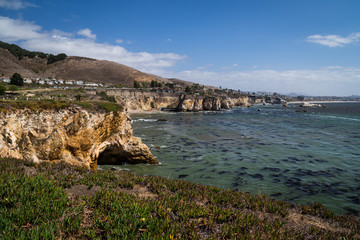 Fototapeta na wymiar Rocky coastline near Shell Beach, California