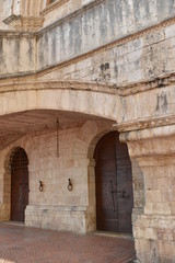 arch in the old palace