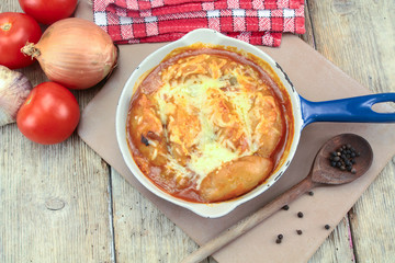 quenelles de volaille sauce aux olives