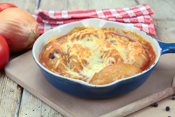 quenelles de volaille sauce aux olives