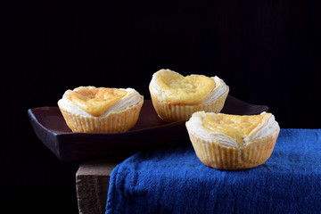 Puff pastry cakes with vanilla cream. Traditional Portuguese dessert Pasteis de Belem