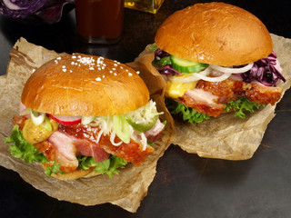 Krustenbraten Brötchen - Hamburger