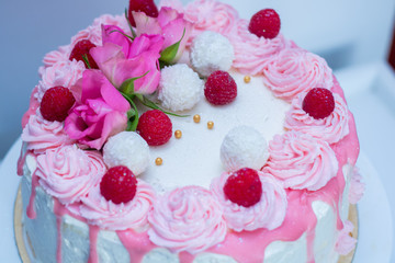 tort drip cake różowy © dusiowa