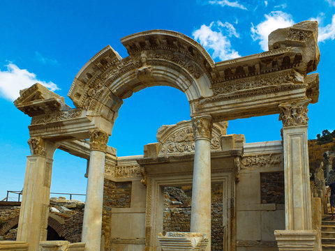 Templo De Adriano Em Efeso- Turquia