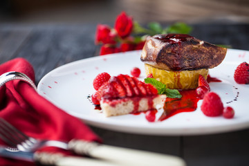 foie gras with baked apple and raspberry sauce