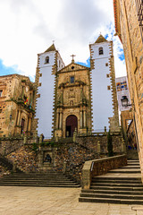 Plaza de San Jorge mit iglesia de San Francisco San Javier in Cacerres, Andalusien