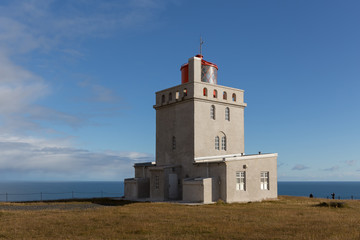 Fototapeta na wymiar alter Leuchtturm auf Kap Dyrholaye