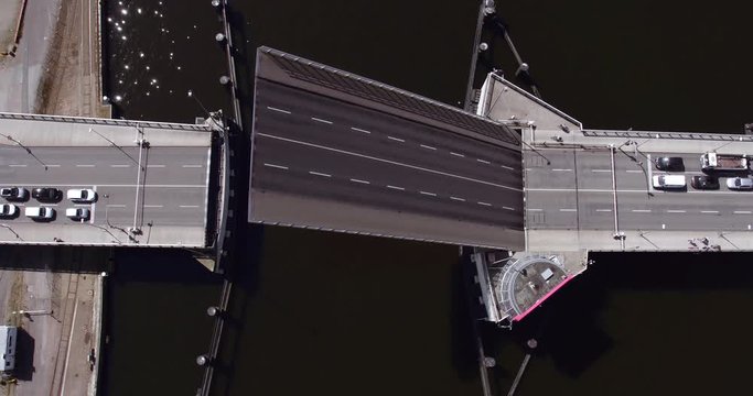 Erich Warburg Br&uuml;cke, L&uuml;beck