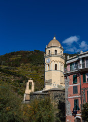 Fototapeta na wymiar Cinque Terre Nature Reserve and small towns with vibrant colorful houses in La Spezia, Italy