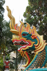 Obraz premium Naka statue in the Buddhist temple.