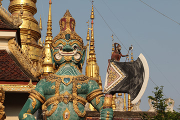 Obraz premium Guardian giant statue at Wat Phra That Su Thon Mongkhon Khiri Samakkhi Tham, Phrae, Northern Thailand.