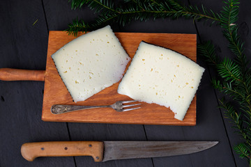 Cured goat cheese