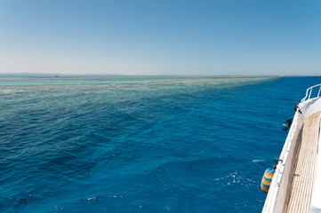 Obraz na płótnie Canvas Egypt, Red Sea, blue clear water, horizon.
