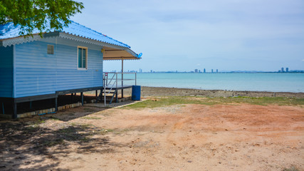 picturesque coast line with cute vacation homes.