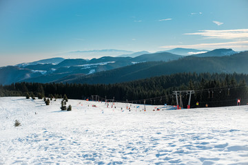 Arena Platos ski and snowboard station is located in the Cindrel mountains at an altitude of 1400 m, on the Poiana Poplacii plateau, 30 km from the city of Sibiu and 1 km from the entrance to Păltinis
