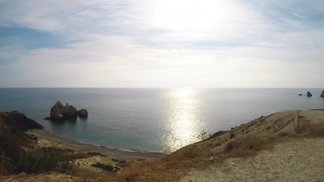 Panorama morza Śr&oacute;dziemnego z wyspy Cypr