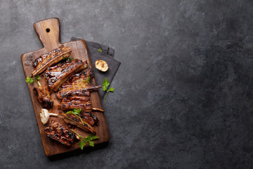 Barbecue beef ribs with bbq sauce sliced - obrazy, fototapety, plakaty