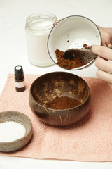 Making zero waste, toxic free body scrub, DIY coffee, sugar, coconut oil body scrub is an excellent way to exfoliate and moisturize the skin.