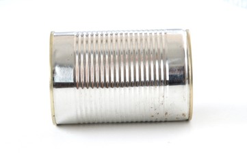 Barattolo vuoto in lamierino di ferro, raccolta differenziata e riciclo