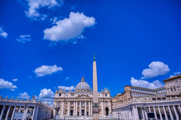 Fototapeta premium Vatican City - May 31, 2019 - St. Peter's Basilica and St. Peter's Square located in Vatican City near Rome, Italy.