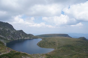 Fototapeta premium landscape with lake and mountains Bulgaria