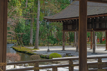Fototapeta na wymiar 京都 上賀茂神社 橋殿と土屋