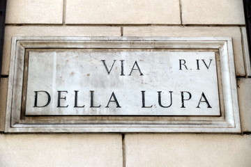 Obraz premium nomi delle strade e piazze di roma,italia