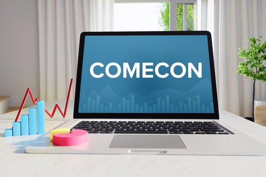 COMECON (Rat f&uuml;r gegenseitige Wirtschaftshilfe) &ndash; Business/Statistik. Laptop im B&uuml;ro mit Begriff auf dem Monitor. Finanzen/Wirtschaft.