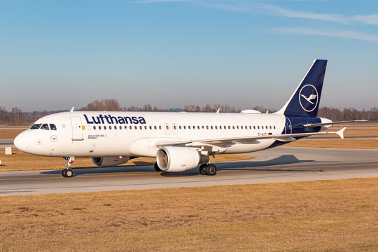 Lufthansa Airbus A320 airplane at Munich airport