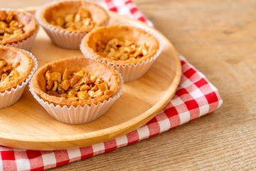 roast cashews nut tart