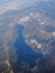 上空から芦ノ湖を一望