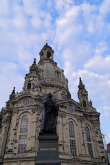 Fototapeta na wymiar Martin Luther-Denkmal an der Frauenkirche, Altstadt, Dresden, Sachsen, Deutschland, Europa